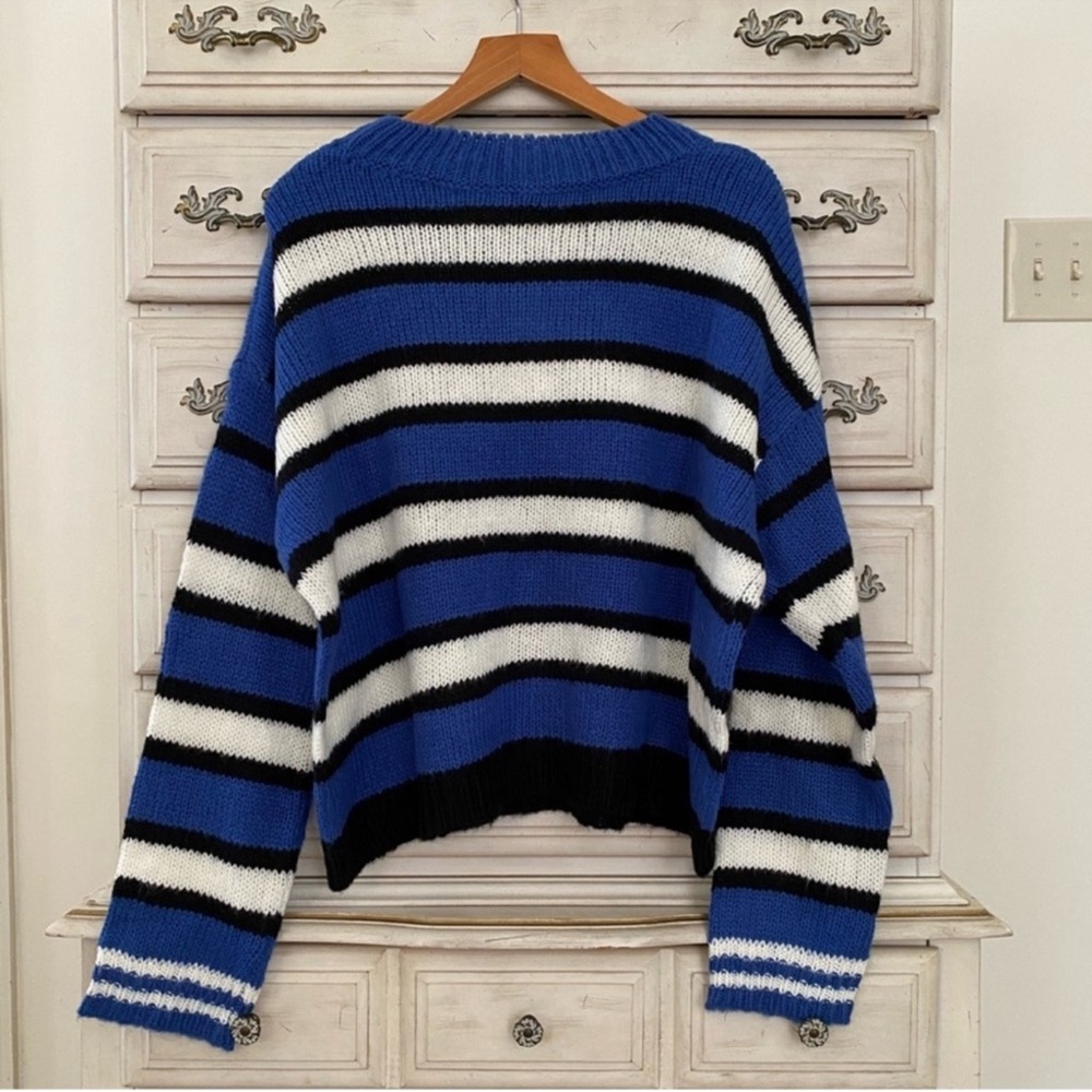 Vici Blue Striped Sweater - Picture 2 of 4